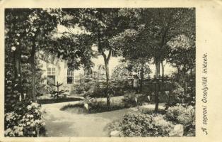 1918 Sopron, Orsolyiták intézete, kert. Kiadja Stagl F. fényképész (EK)