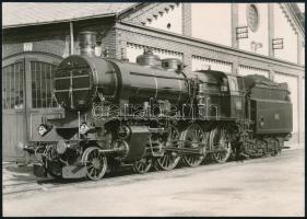 cca 1940 Ganz 302 , 605 sz, mozdony fotója. 16x12 cm