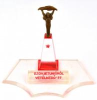 1977 A Szovjetunióról c. vetélkedő díja a Szabadság szoborral 15 cm