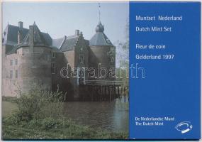 Hollandia 1997. 5c-5G (6xklf) + Gelderland emlékérem forgalmi sor karton dísztokban T:1 Hollandia 1997. 5 Cents - 5 Gulden (6xdiff) + Gelderland commemorative coin, coin set in cardboard case C:UNC