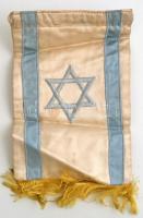 cca 1970 Hímzett selyem kétoldalas izraeli asztali zászló, 23×15 cm