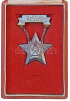 ~1950. Kiváló műszaki dolgozó Rákosi-címeres zománcozott fém kitüntetés, eredeti tokban T:2