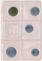 San Marino 1975. 1L-20L (5xklf) forgalmi sor, sérült eredeti tokban, ismeretterjesztő leírással T:1  San Marino 1975. 1 Lira - 20 Lire (5xdiff) coin set in original, damaged case with information about coin minting in San Marino C:UNC
