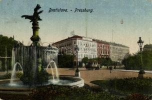 Pozsony, Pressburg, Bratislava; utcakép, Savoy és Carlton szálloda, villamos, szökőkút / street view, hotels, tram, fountain (EK)
