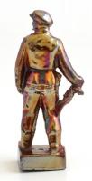 Katonai gépkarabéllyal, vas szobor, m: 15 cm