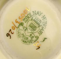 Zsolnay pillangó mintás kis váza, kézzel festett, jelzett, apró kopásnyomokkal, m: 11,5 cm