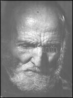 Angelo (1894-1974): Leonardo, pecséttel jelzett, feliratozott fotóművészeti alkotás, sarkain törésnyom, 40×30 cm