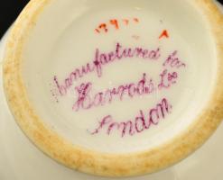 Jelzett angol csokoládés csézse. Kézzel festett, apró lepattanással