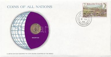 Mauritius 1975. 1c Nemzetek pénzérméi felbélyegzett borítékban, bélyegzéssel T:1-  Mauritius 1975. 1 Cent Coins of all Nations in envelope with stamp and stamping C:AU