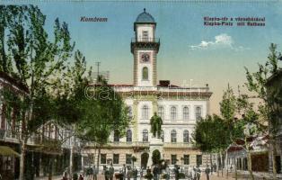 Komárom, Komárno; Klapka tér a városházával / square, town hall (EK)