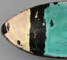 Gorka Lívia (1925-2011): Csíkos tálka. Festett mázas kerámia, jelzett, kopásnyomokkal, 20,5×9,5 cm