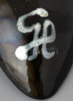 Gorka Lívia (1925-2011): Csíkos tálka. Festett mázas kerámia, jelzett, kopásnyomokkal, 20,5×9,5 cm