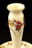 Zsolnay virágmintás porcelán gyertya tartó pár, kézzel festett, jelzett, hibátlan, m: 15 cm