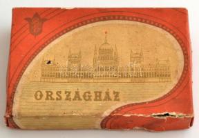 Országház csokis doboz tele üveggolyókkal