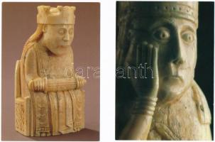 4 db MODERN motívumlap: sakk figurákkal / 4 modern Chess motive cards: pieces from the British Museu...