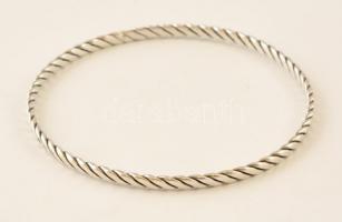 Ezüst(Ag) bordás mintázatú karperec, jelzett, d: 6,6 cm, nettó: 9,6 g