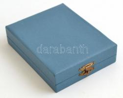 Dr. Sikota Győző: Herendi porcelán. Bp., 1987, Műszaki Könyvkiadó. Kiadói plüss kötés, Siang-Noir-mi...