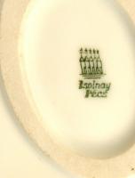 Zsolnay Zsuzsanna (térdelő női akt), fehér mázas, jelzett, hibátlan, m: 22,5 cm