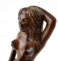 Egzotikus akt, faragott fa, hajszál repedéssel, m:26,5 cm