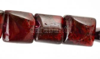 Gránát nyaklánc, ezüst(Ag) szerelékkel, jelzett, h: 40 cm