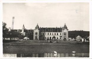 1944 Kiskőszeg, Batina (Darázs, Draz); látkép, templom / general view, church. photo