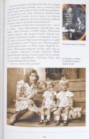 Adonyi Sztancs János: Arisztokraták ma. I-II. kötet. 21 főnemes a XXI. században. Bp., 2008., Kossut...