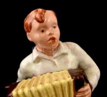 Tangóharmonikás fiú, kézzel festett mázas kerámia, m:14 cm