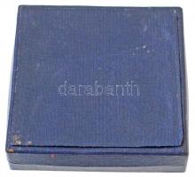 ~1970-1980. "Kismotor- és Gépgyár" 30 éves "Hűséges munkáért" ezüstözött fém eml...