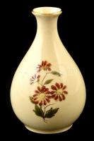 Zsolnay krizantém mintás váza, kézzel festett, jelzett, apró kopásnyomokkal, m:11 cm