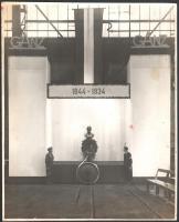 1934 Ganz gyár fennállásának 90. évfordulója, fotó, szélén törésnyom, 28×22,5 cm