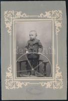 cca 1900 Gyermek, játék kerékkel 11x17 cm