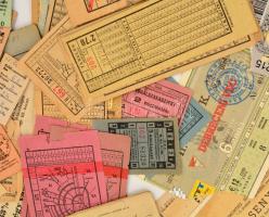 cca 1910-1940 Nagyrészt utazási jegyekből álló vegyes papírrégiség tétel