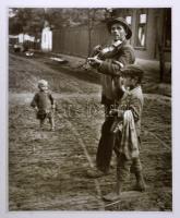 Kincses Károly: (M)érték. Brassai, Capa, Kertész, Munkácsi, Moholy. A magyar fotográfia történetéből...