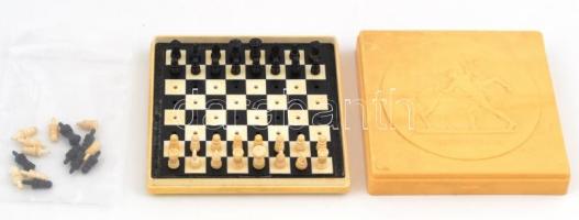 Leningrád műanyag sakk-készlet, 10×10 cm