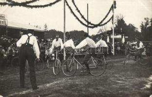 Bicycle-hockey Phoho