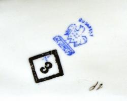 Aquincumi porcelán fésülködő akt, kézzel festett, jelzett, kis kopásnyomokkal, m: 22 cm