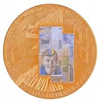 Svájc DN "200.-banknote seit 1997" fém emlékérem 200Fr svájci bankjegy multicolor képével ...