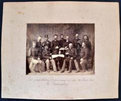 1888 Éder Pál (1849-1916) cs. és kir. főhadnagy és katonatársai csoportkép fotó kartonon 39x32 cm
