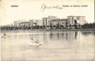 1910 Siófok, Hullám és Balaton szállók, evezős csónakok. Kiadja a Balatoni Szövetség (EK)
