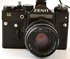 Zenit 11 fényképezőgép Helios-44M-4 objektívvel, Vivitar 16A vakuval, eredeti tokjában
