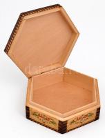 Festett fa doboz, d: 18 cm