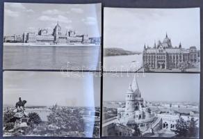 Kb. 99 db MODERN magyar városképes lap műanyag kínálóban: csak Budapest / Cca. 99 modern Hungarian postcards in plastic holder: only Budapest