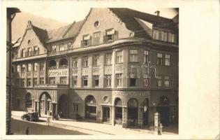 1935 Brassó, Kronstadt, Brasov; Hotel Krone / Hotel Coroana / Korona szálloda, automobil / hotel, automobile. Atelier O. Netoliczka photo (EK)