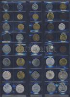 Jó hagyaték tétel 302db, egész világ, sok tengerentúllal, régi és új, benne jobbakkal, kevés dupláva...