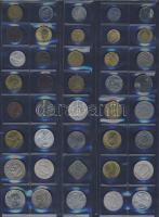 Jó hagyaték tétel 302db, egész világ, sok tengerentúllal, régi és új, benne jobbakkal, kevés dupláva...