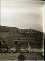 cca 1940 Matheisel József (1908-1961) rozsnyóbányai fotóművész hagyatékából 9 db vintage negatív (re...