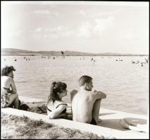 cca 1965 Velencei-tó, Sinka Antal - a velencei Agrokomplex fotósának - képriportja, 8 db vintage neg...