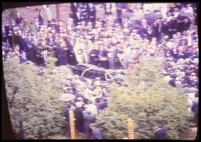 1989. június 16. Nagy Imre miniszterelnök újratemetése, a TV képernyőjéről készített 37 db diapozití...