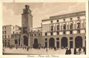Brescia, Piazza della Vittoria / square, automobiles