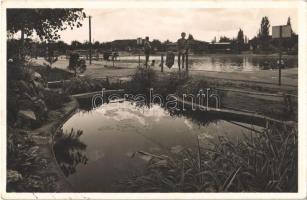 1938 Hajdúszoboszló, Nagy gyógymedence, fürdőzők. Wohlberg hírlapiroda kiadása